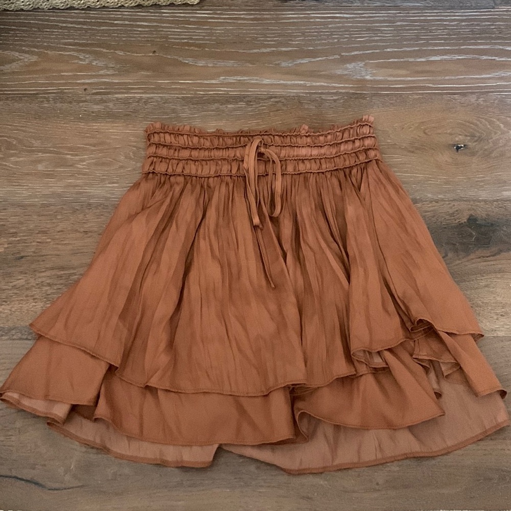 c’isa brown layered skirt with adjustable tie in the waistband / size medium